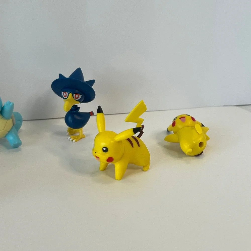 Pokemon Battle‎ Figure Lot 7 Jazwares Pikachu Eevee Squirtle Murkrow Miniatures